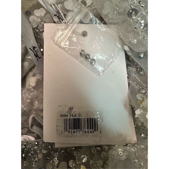 MAC DUGGAL EMBELLISHED PUFF SLEEVE A LINE GOWN - Picture 11 of 11